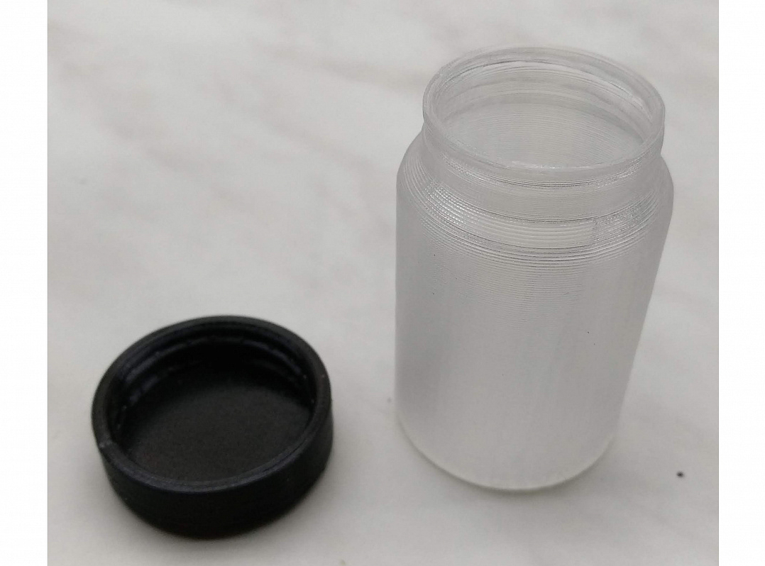 Vidalı kapaklı vazo modunda kavanoz (Plastik Aparattır!!!)