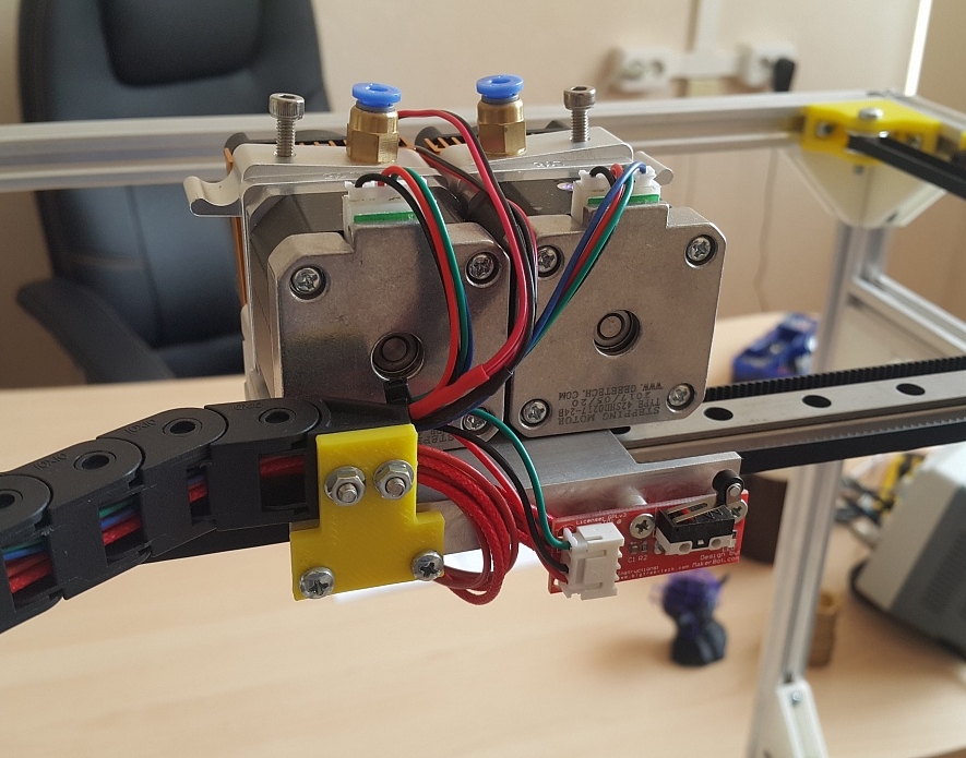 Продам незаконченный проект 3D-принтера "кубика" H-Bot