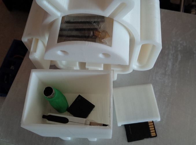 Пенал для мелочевки "Андроид"