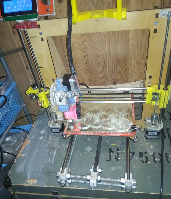 Продам фанерную прюшу.