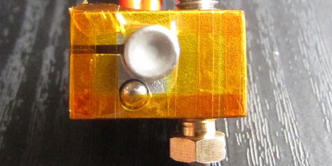 Разные сопла и нагревалки с термопарами Разные сопла и нагревалки с термопарами