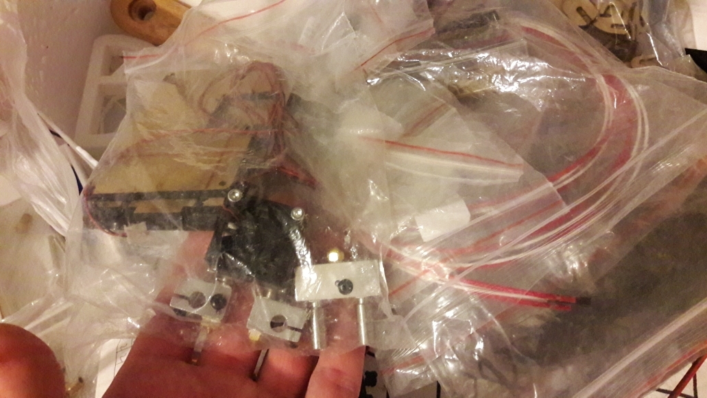 Продам flsun cube c несколькими головами + катушки пластика