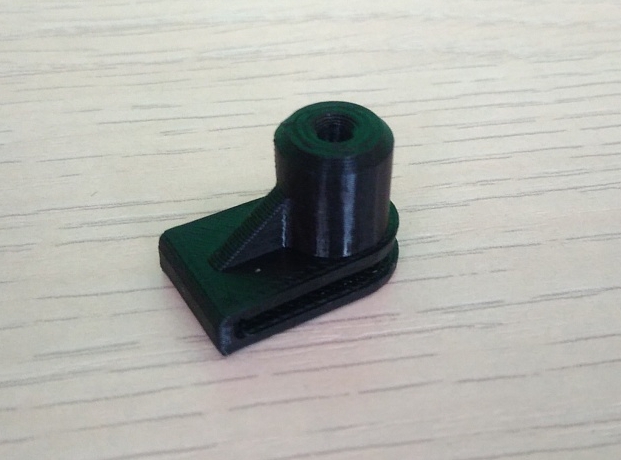 Tampon montaj somunu Opel Astra H 14 04 969 (Plastik Aparattır!!!)