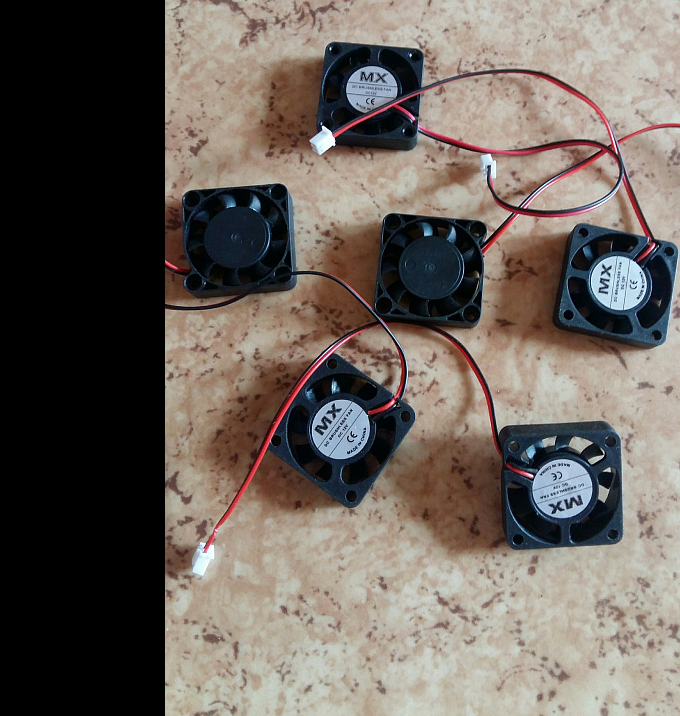 Продам вентиляторы 40х40х10 12V
