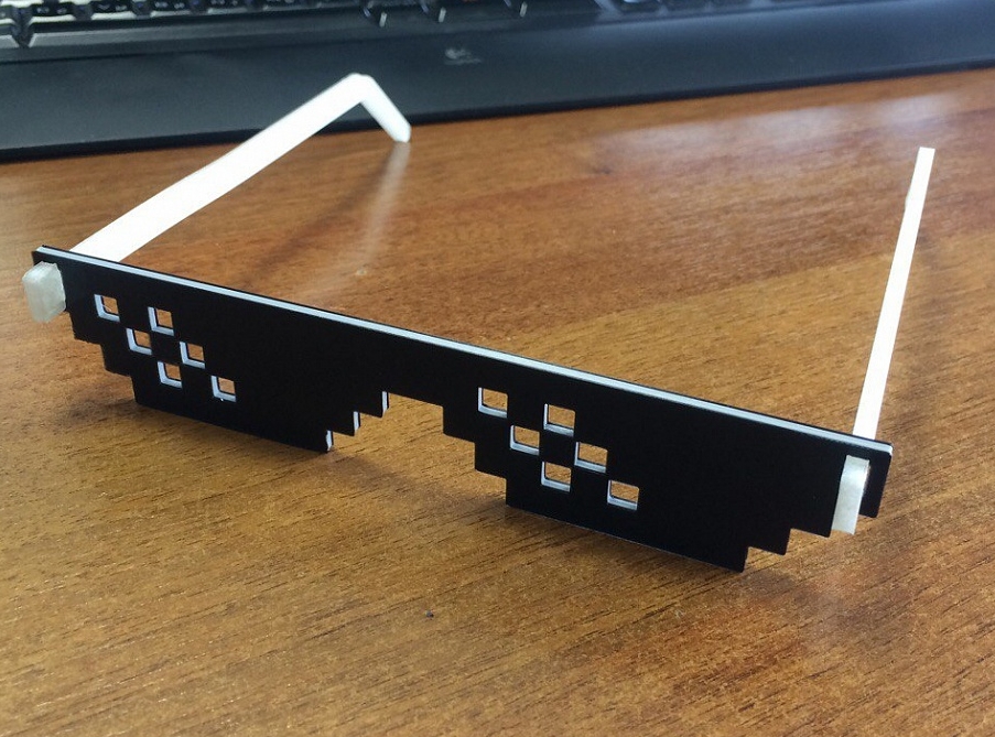 Piksel Gözlük (Plastik Aparattır!!!)