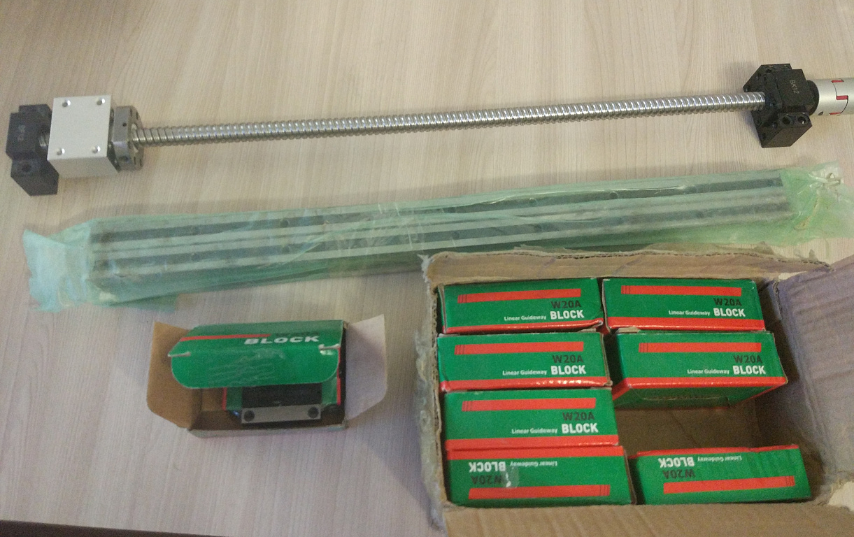 Продам рельсовые направляющие, подшпники и ШВП