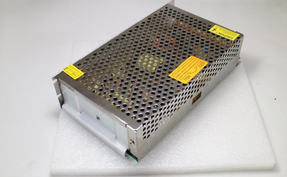 Источник питания: S-250-12 Источник питания: S-250-12