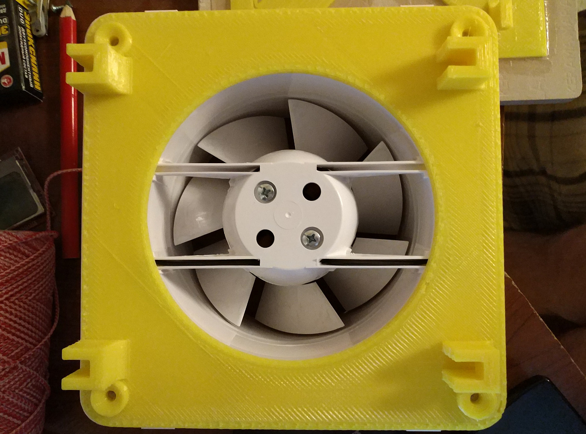 Egzoz fanı kaplama tutucusu 125 mm (turbo havalandırma delikleri) (Plastik Aparattır!!!)