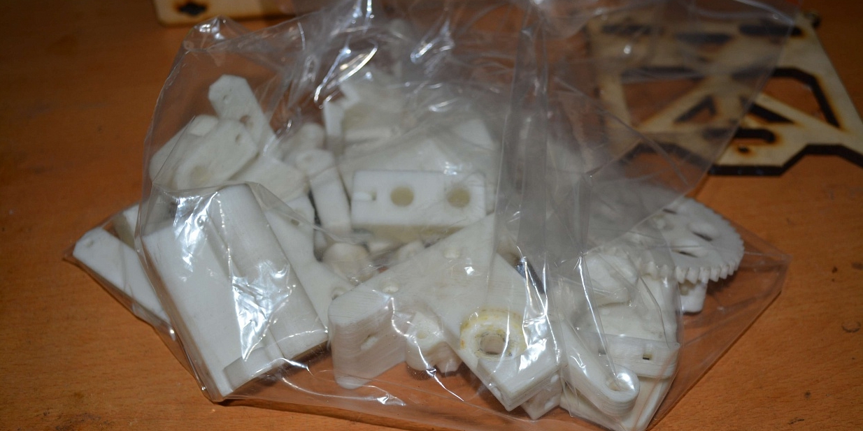 Продам б/у раму и пластиковые детали Prusa mini i3 Продам б/у раму и пластиковые детали Prusa mini i3