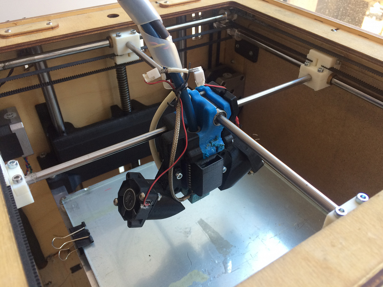 Продам Ultimaker Original + E3D Titan + E3D V6