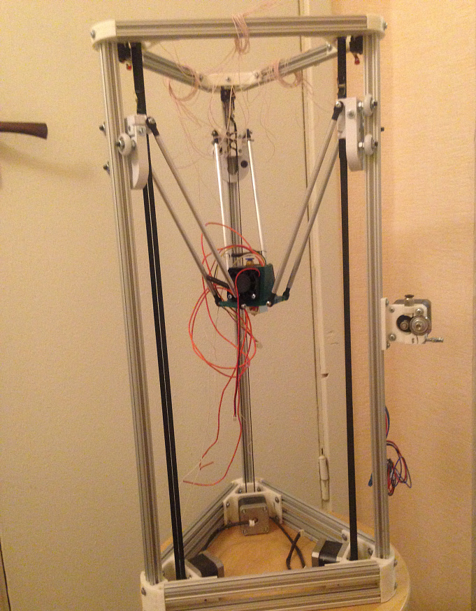 Рама для Дельта принтера с моторами, ремнями и хотендом