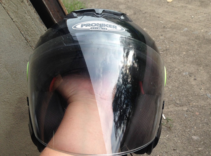 Probiker için vizör montajı motosiklet kaskına yardımcı olur (Plastik Aparattır!!!)