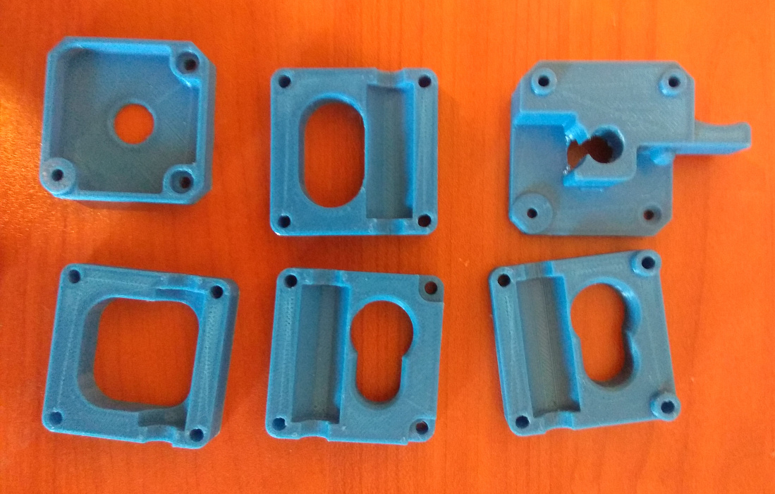 Продам комплект печатных деталей для Ultimaker ( по проекту plastmaska)