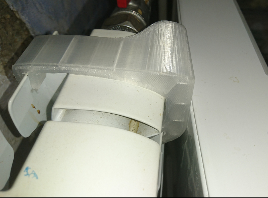 Aküdeki buzdolabı kapısı desteği. (Plastik Aparattır!!!)