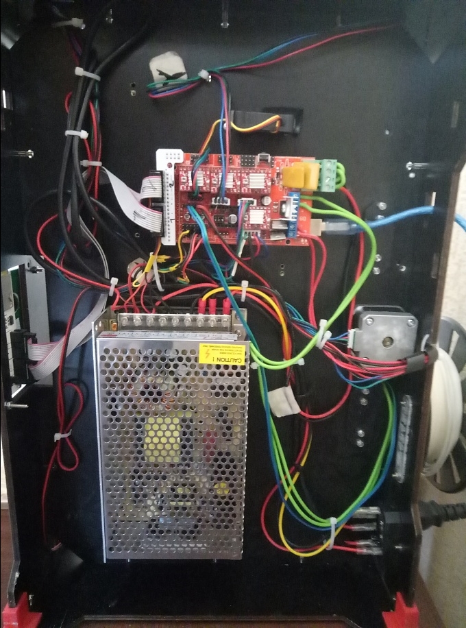 Продам 3д принтер в корпусе CTC