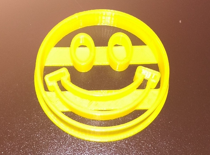 Gülen kurabiye kesici (Plastik Aparattır!!!)