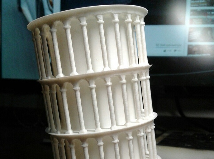 Eğik Pisa Kulesi (kulplar için cam) (Plastik Aparattır!!!)