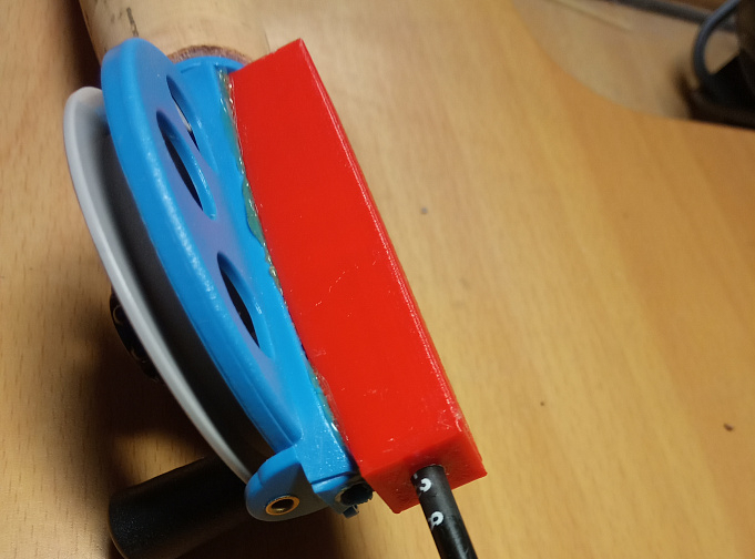 Kış oltasına uzun bir kırbaç için adaptör (Plastik Aparattır!!!)