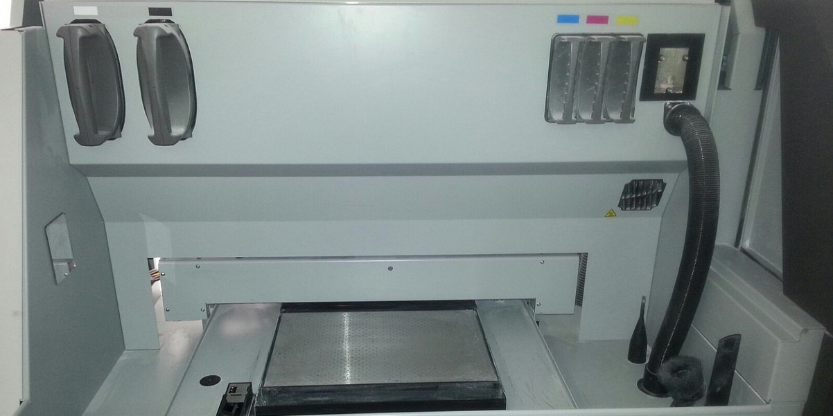 продам полноцветный принтер Projet660Pro (практически новый)