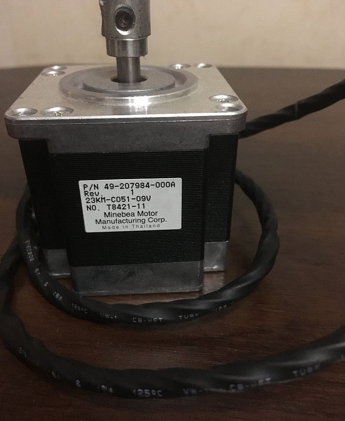  Шаговые двигатели 23KM-C051-09V (БУ)