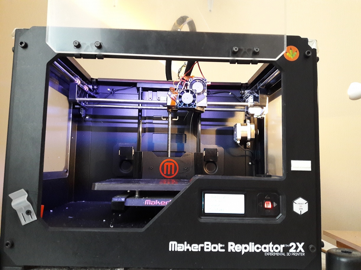 3D-принтер Makerbot Replicator 2X