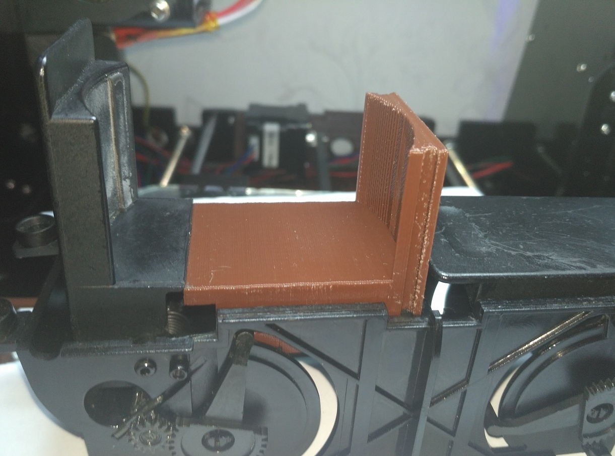 Bardak tutucu Audi A4 B5 1999 (Plastik Aparattır!!!)