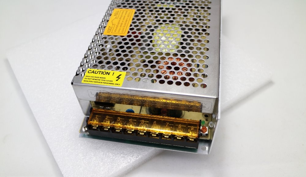 Источник питания: S-250-12 Источник питания: S-250-12