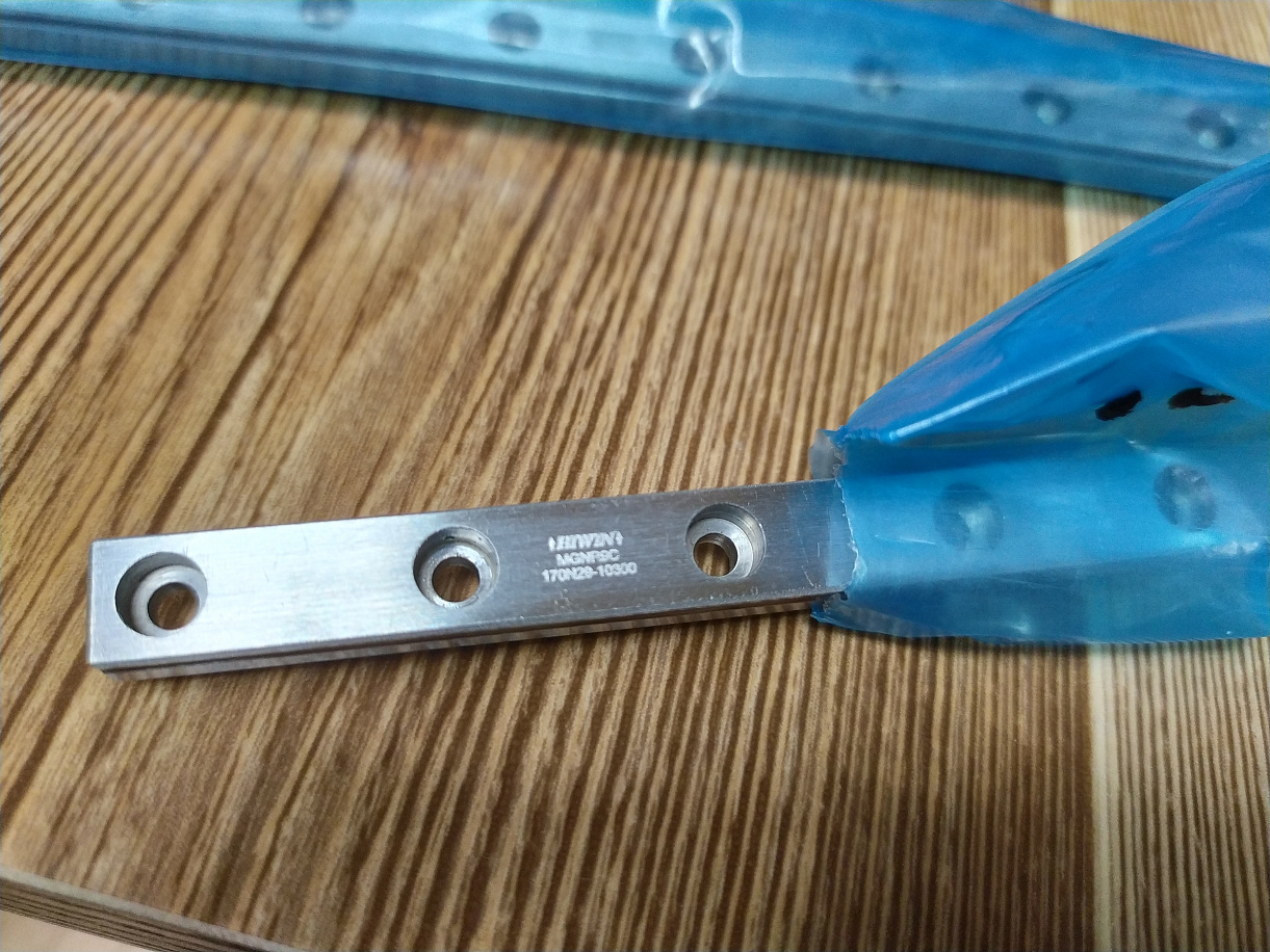 Направляющие Hiwin MGNR9 новые (покупались у Закатного)