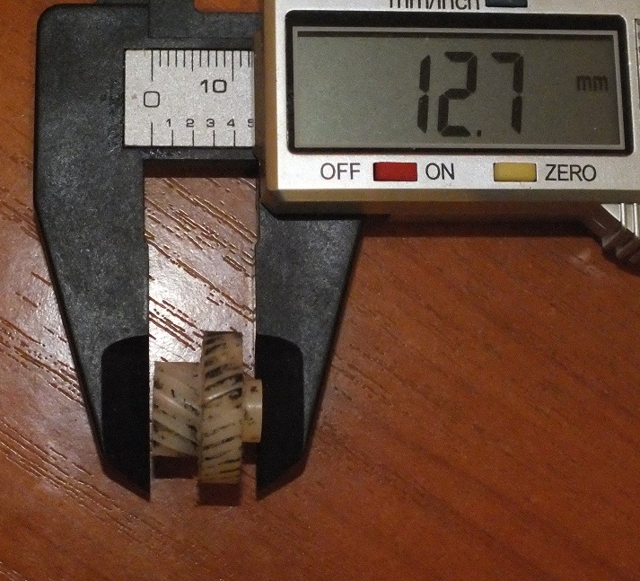 Сделать модель шестерни.