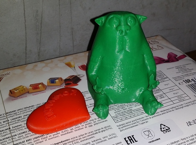 sevgililer günü için kedi (Plastik Aparattır!!!)