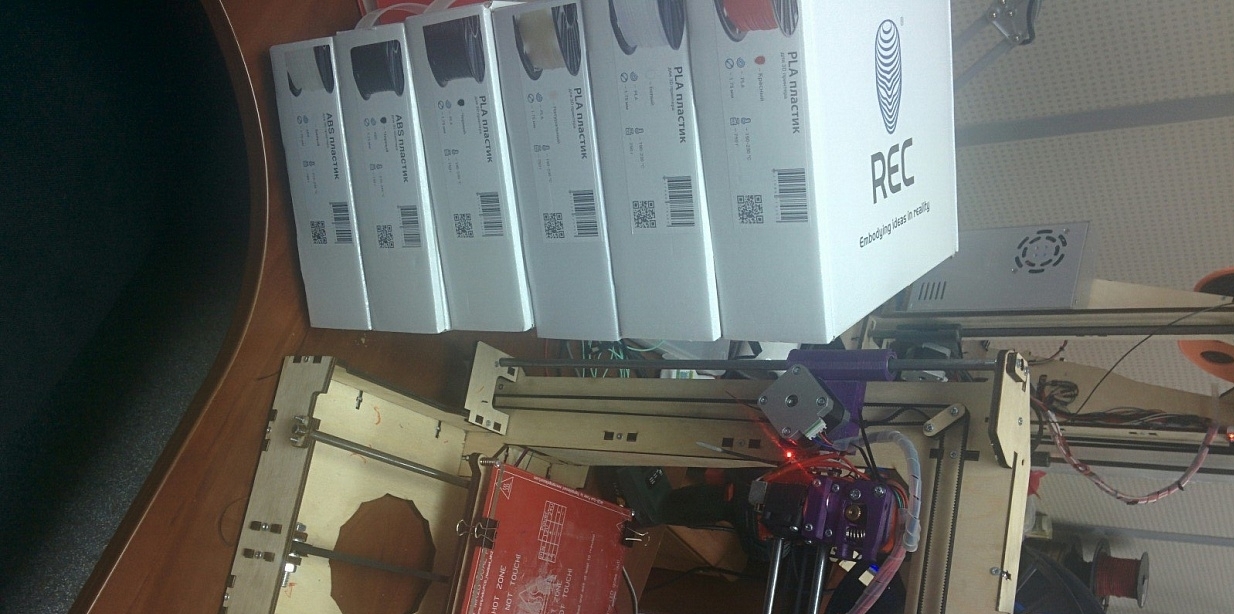 Продам новый 3д принтер Prusa i3 sdsun