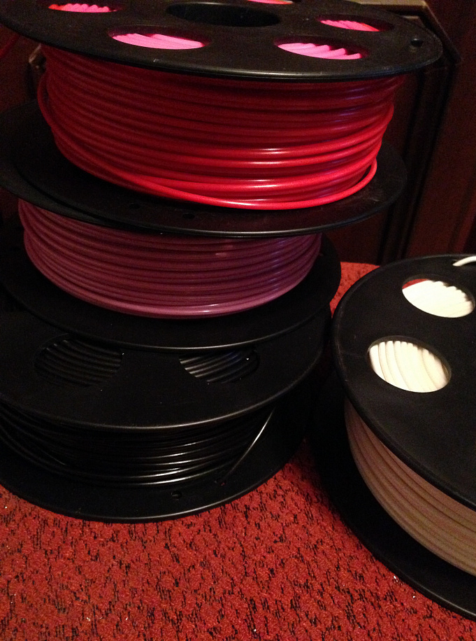 Продам пруток 3мм fd plast 4 катушки