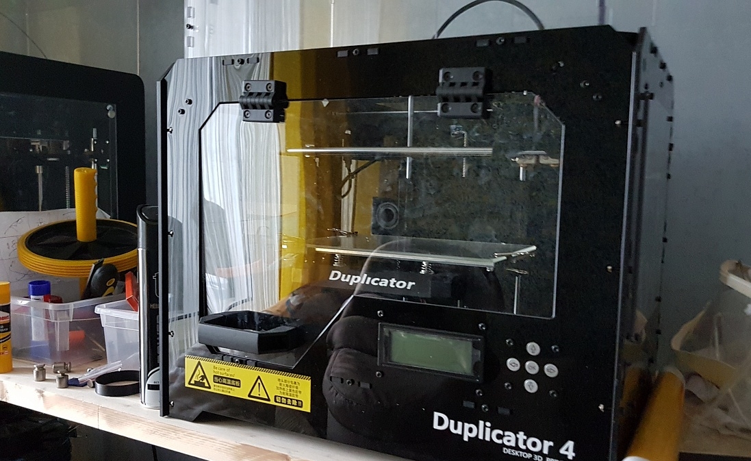 wanhao duplicator 4 (в коробке. НОВЫЙ. с пластиковым куполом)