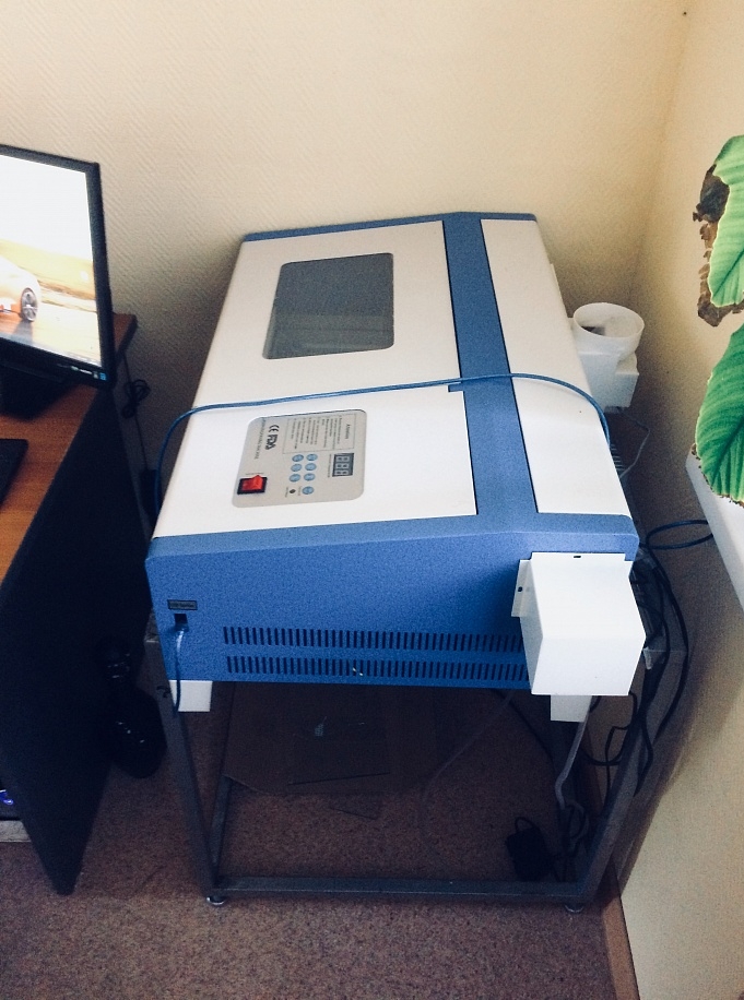 Продам Новый лазерный гравер/резчик CO2 50 Вт.