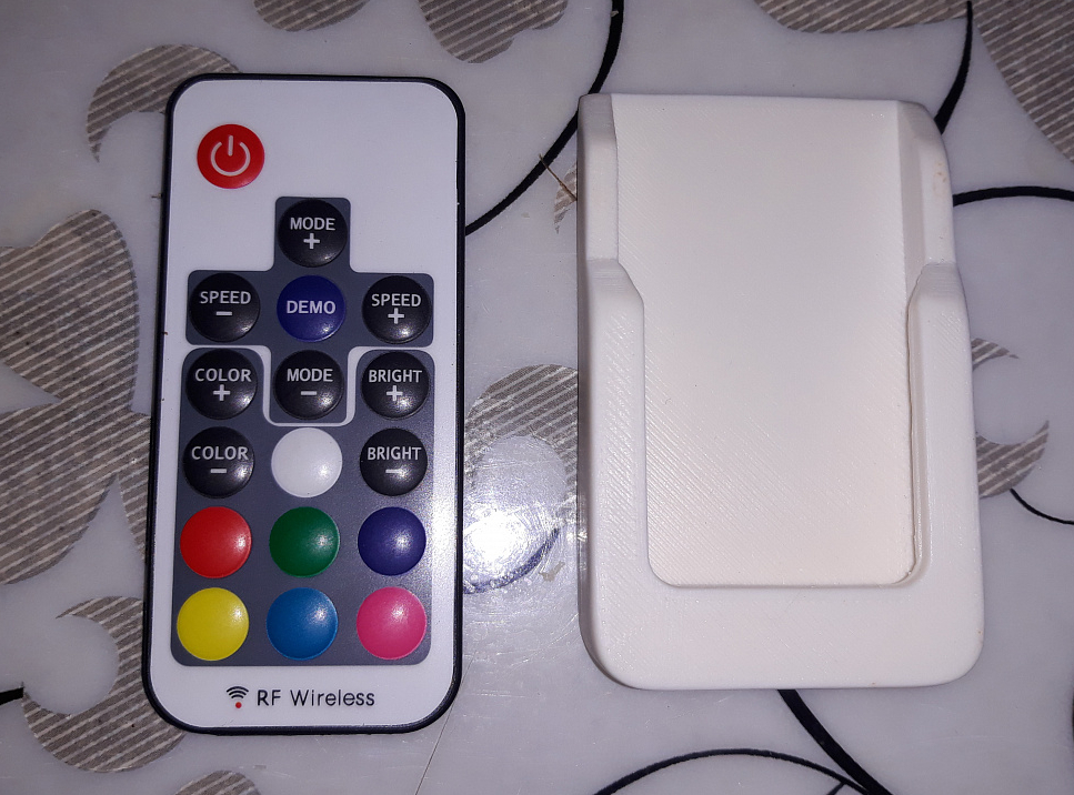 17 düğmeli RGB bantlı uzaktan kumanda kutusu (Plastik Aparattır!!!)