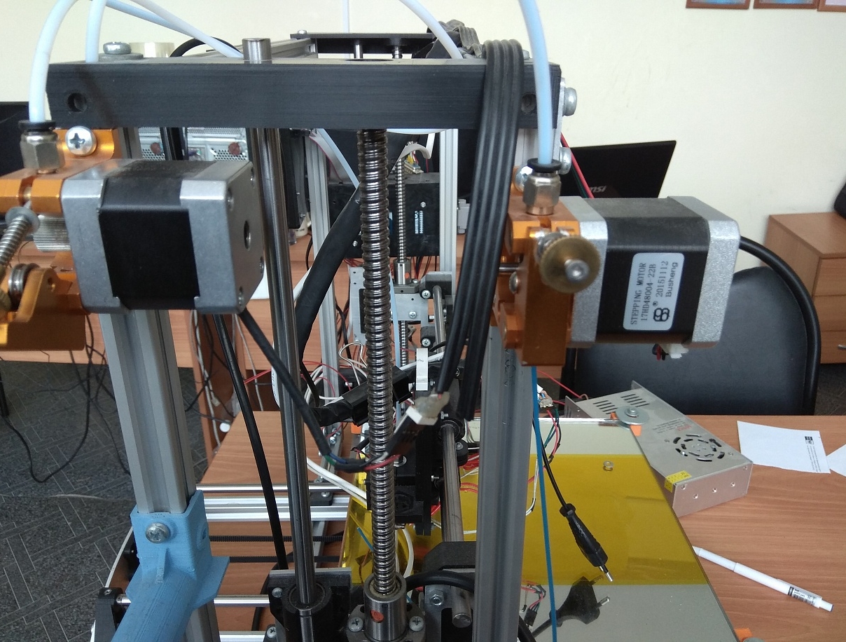 Продам реплику TAZ4