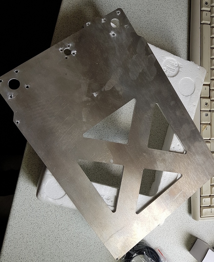 Продам алюминиевый стол для самодельного Ultimaker'a Продам алюминиевый стол для самодельного Ultimaker'a