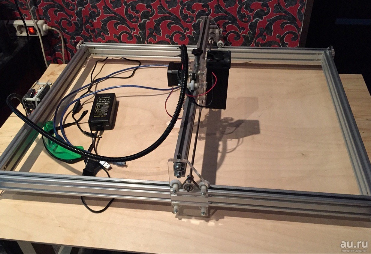 Продам лазерный гравёр 5500mW ( рабочая область 500х650мм.)