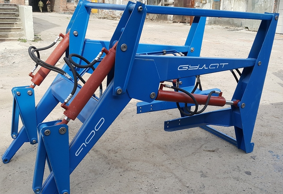 требуется нарисовать модель по чертежам