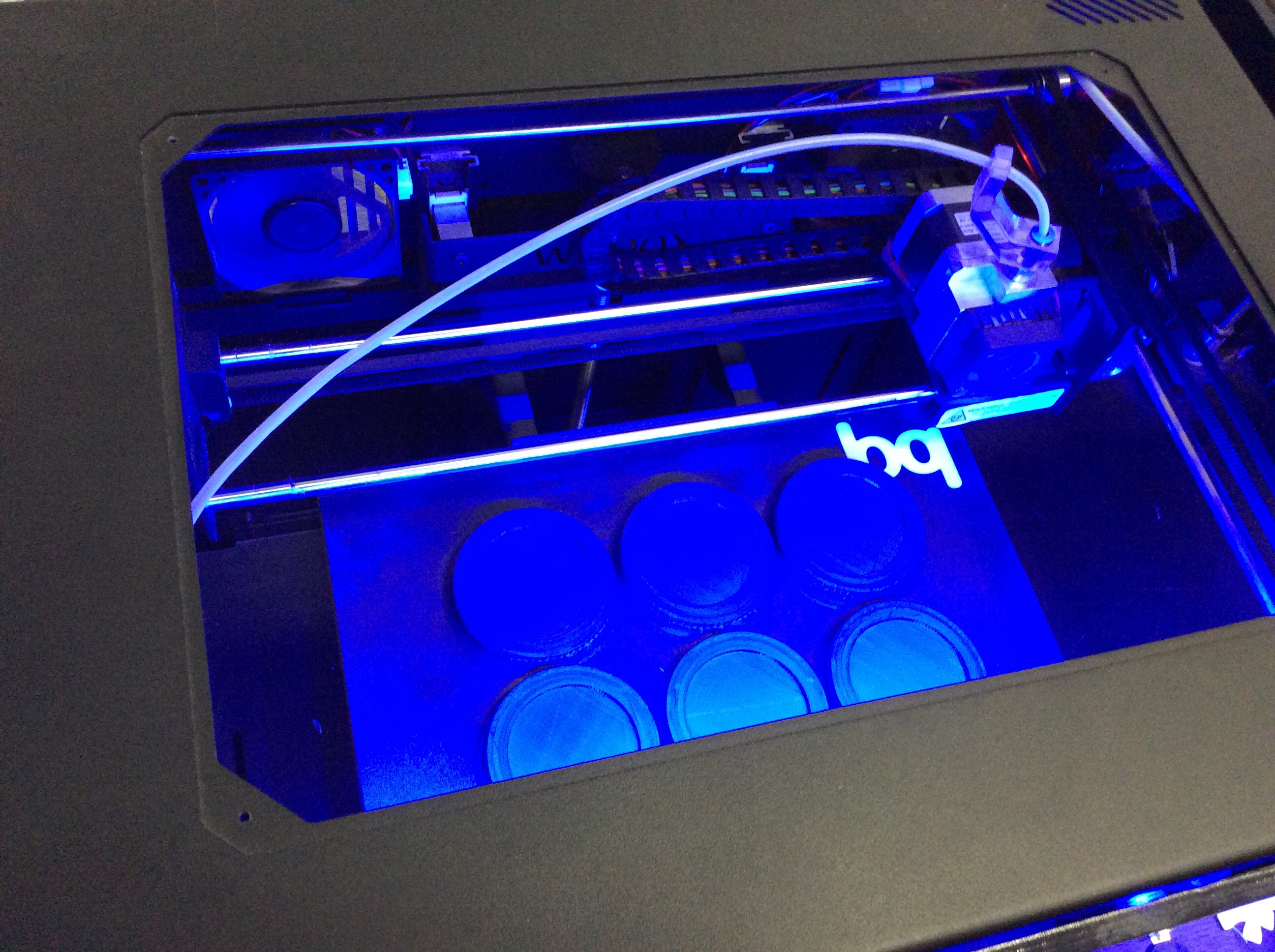 Продам 3D-принтер Witbox (б/у)