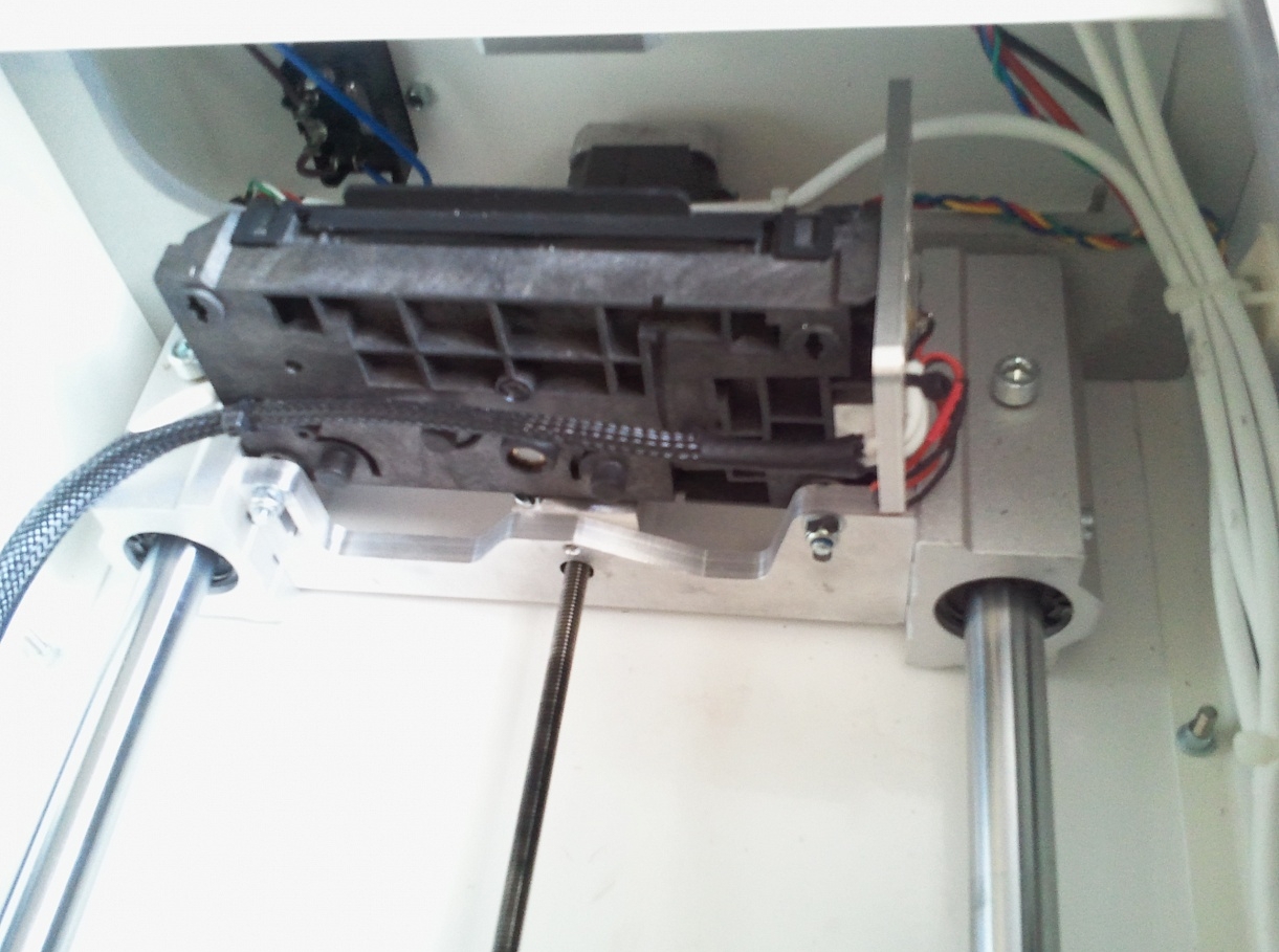 Российский фотополимерный  3d принтер высокой точности