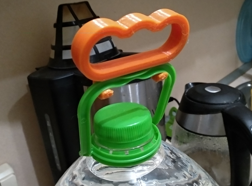 5-6 litrelik şişeler için taşıma. (Plastik Aparattır!!!) 5-6 litrelik şişeler için taşıma. (Plastik Aparattır!!!)