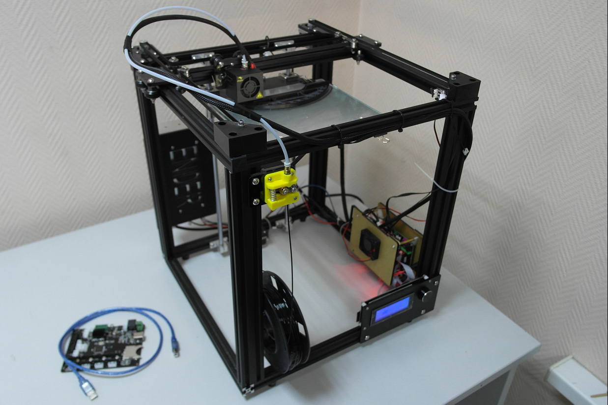 Продам принтер creality ender 4 Продам принтер creality ender 4