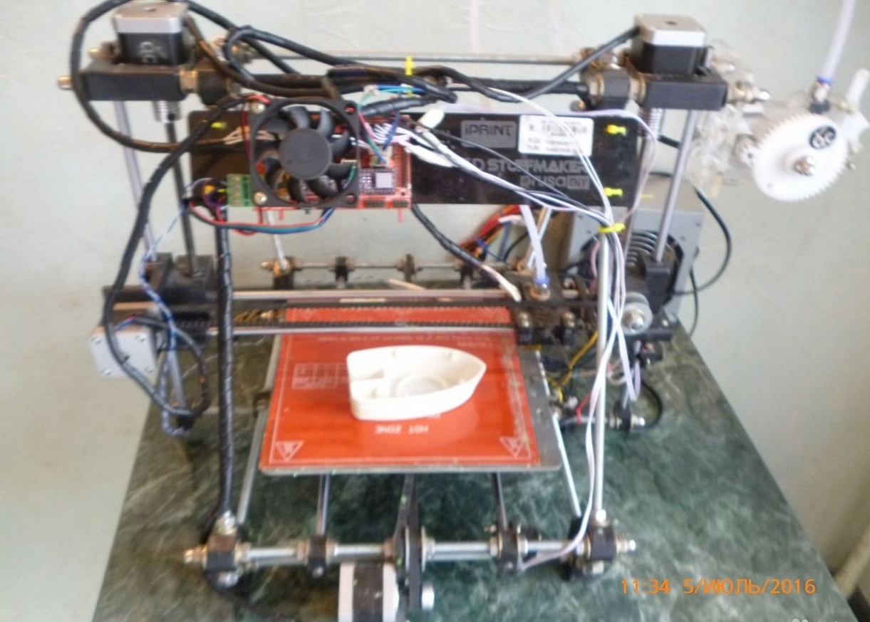 Продам 3d принтер RepRap Prusa Mendel i2. Продам 3d принтер RepRap Prusa Mendel i2.