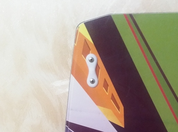 Kanatçık tutucu cıvatalar için kiteboard M-Day Pad. (Plastik Aparattır!!!)