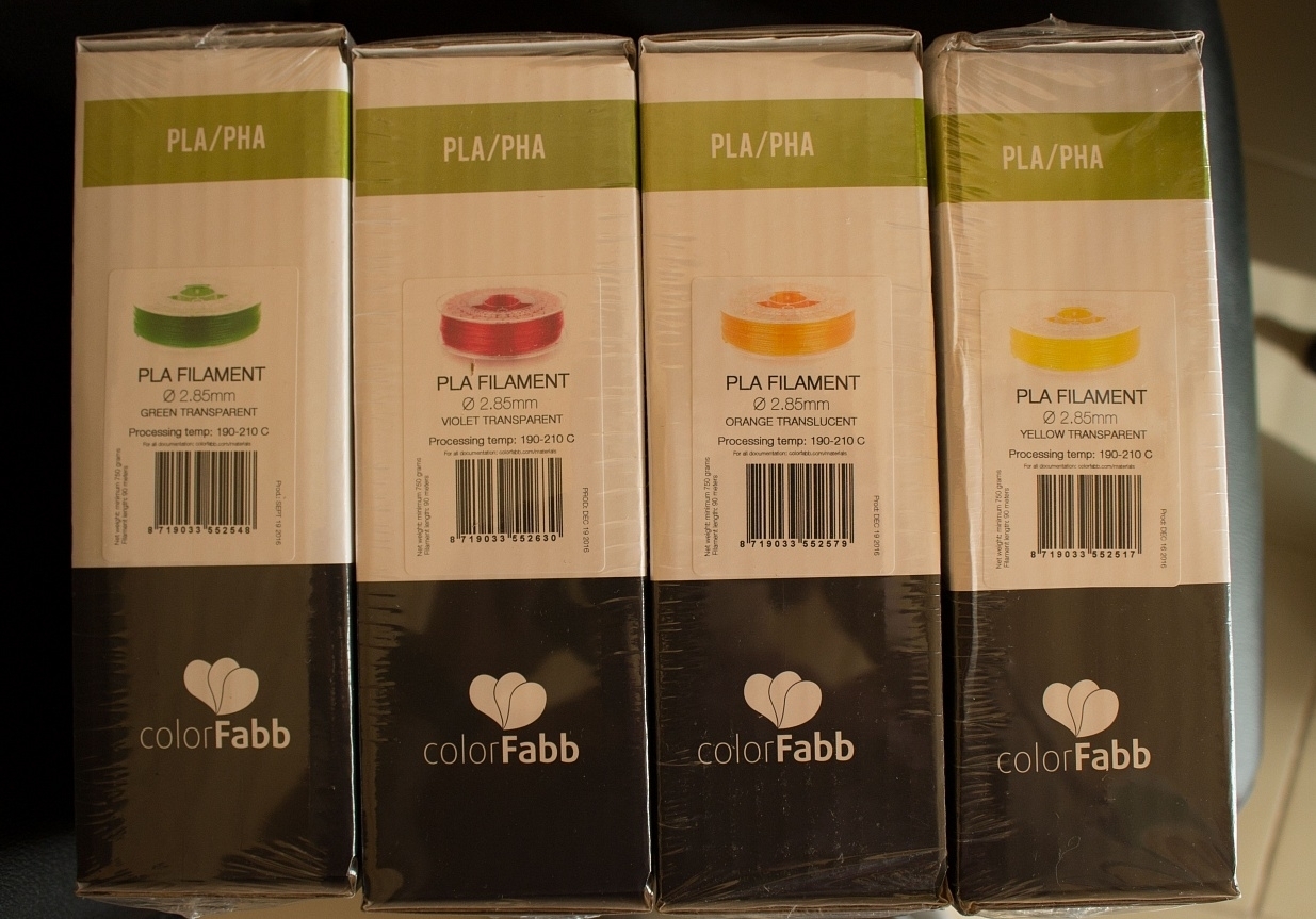 Продам или поменяю PLA пластик Colorfabb 2.85