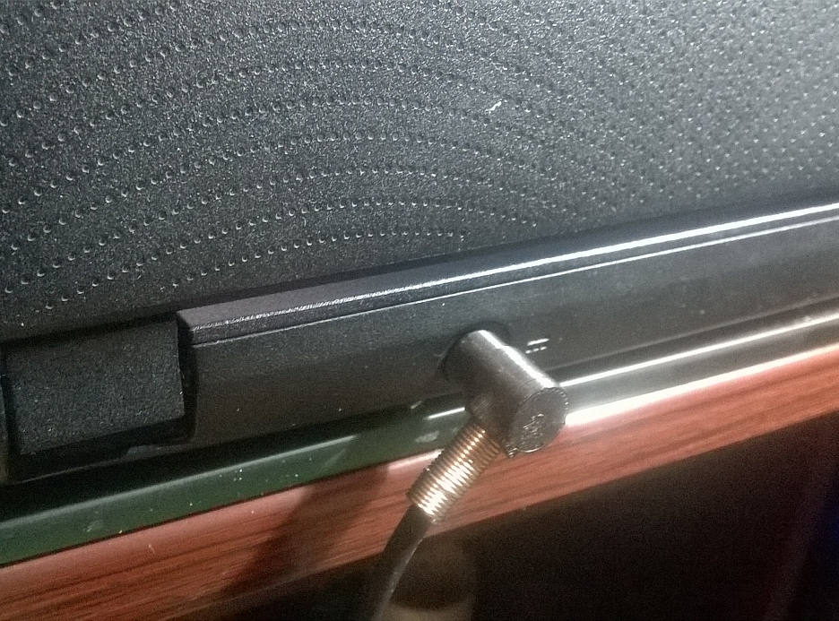 Dizüstü bilgisayar şarj cihazı için açılı fiş (Plastik Aparattır!!!)