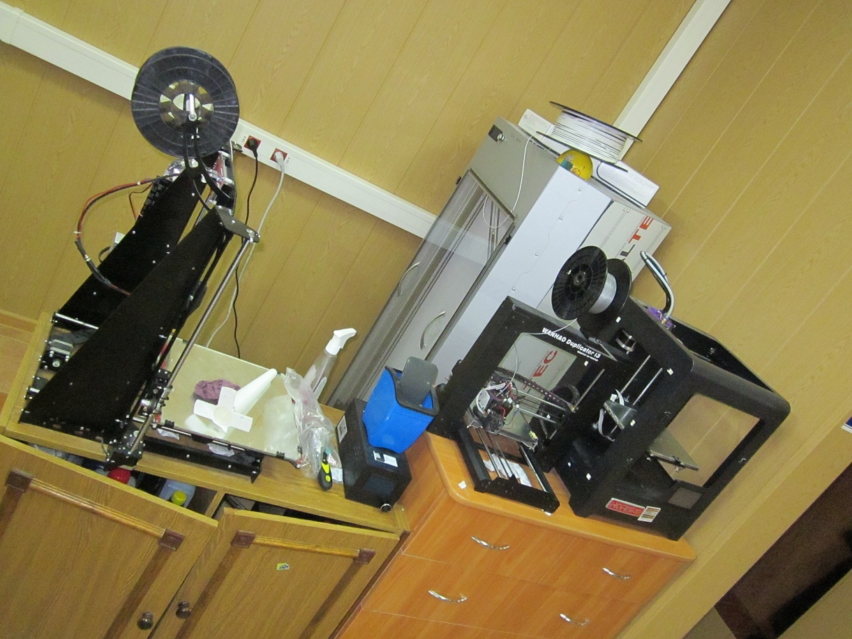 Оборудование для 3D печати (SLS и FDM), материалы, расходники и 3D сканер. А так же материалы и оборудование для литья пластика в силиконовые формы. 