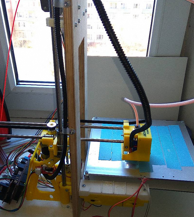 Продаю остатки запчастей