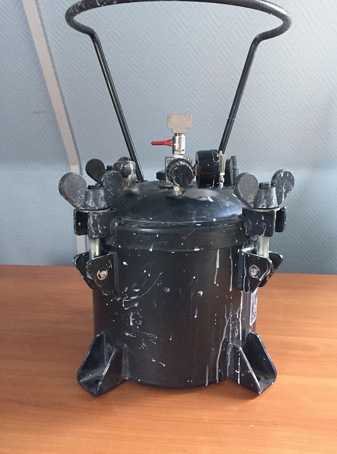 Продаю оборудование для вакуумного литья в силиконовые формы